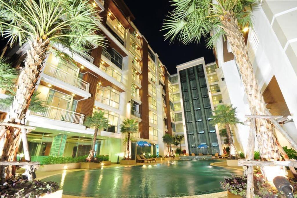 Recently Renovated Pool View Apartment In Modern Complex Patong Exterior foto